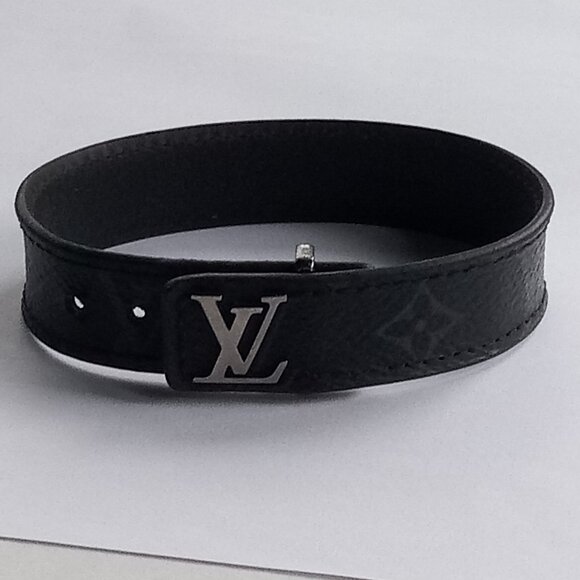 Authentic Louis Vuitton LV Slim Bracelet Adjustable Size - Picture 1 of 9